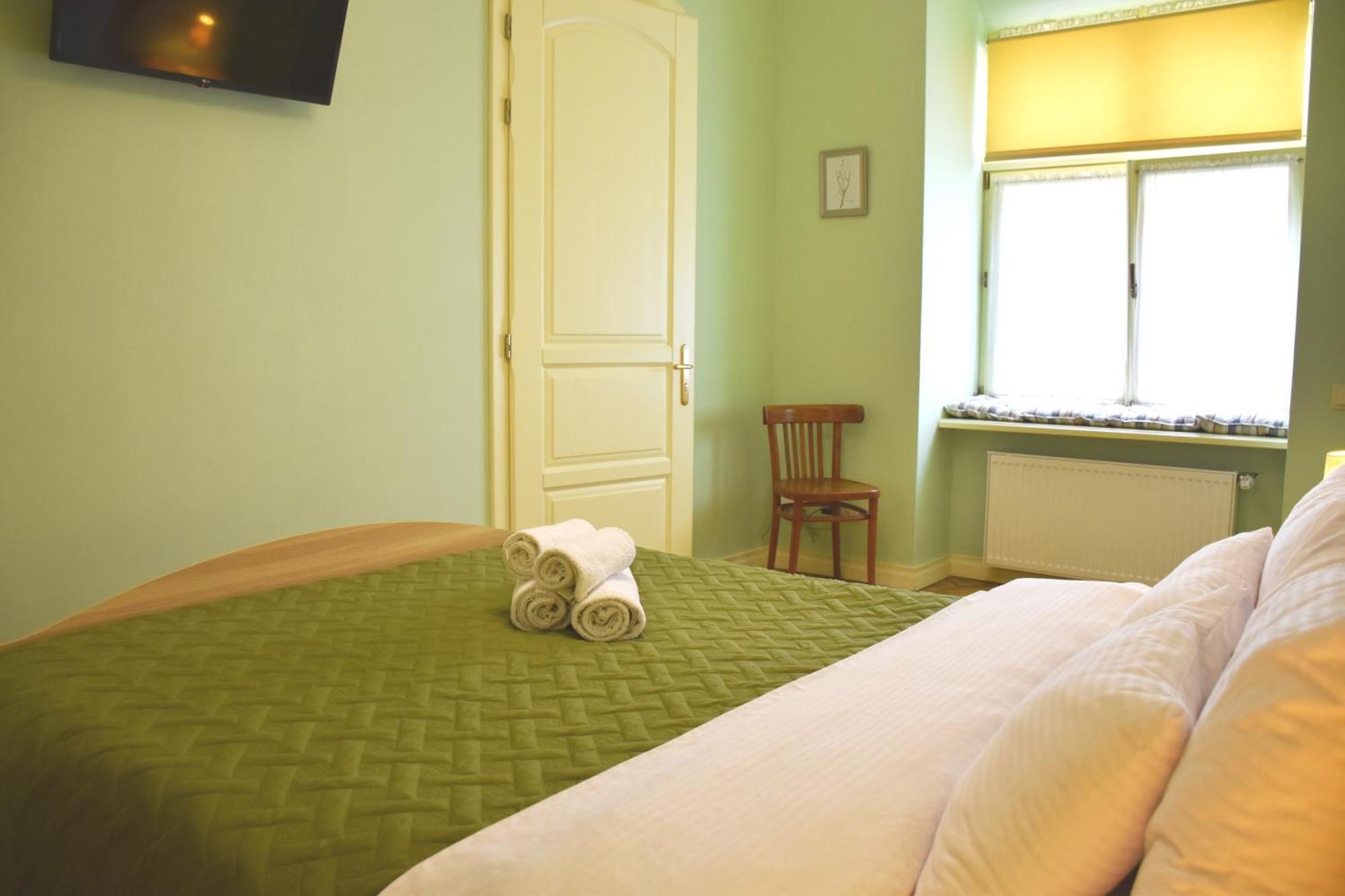 Renewed Central Apartment Лвив Екстериор снимка